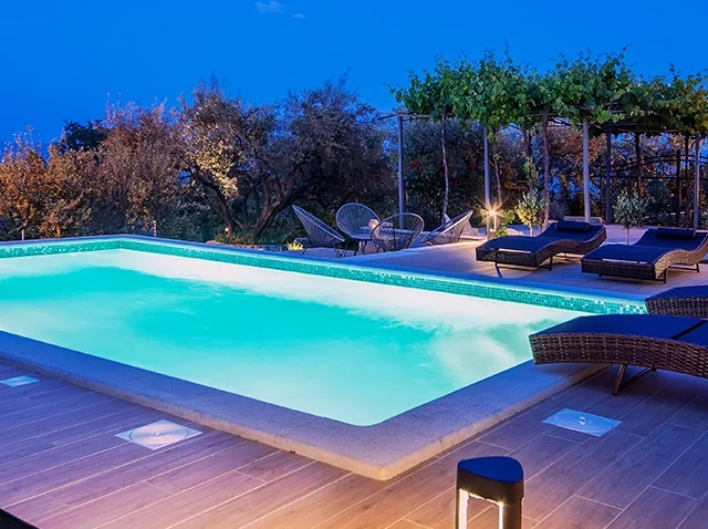 swimming pool company